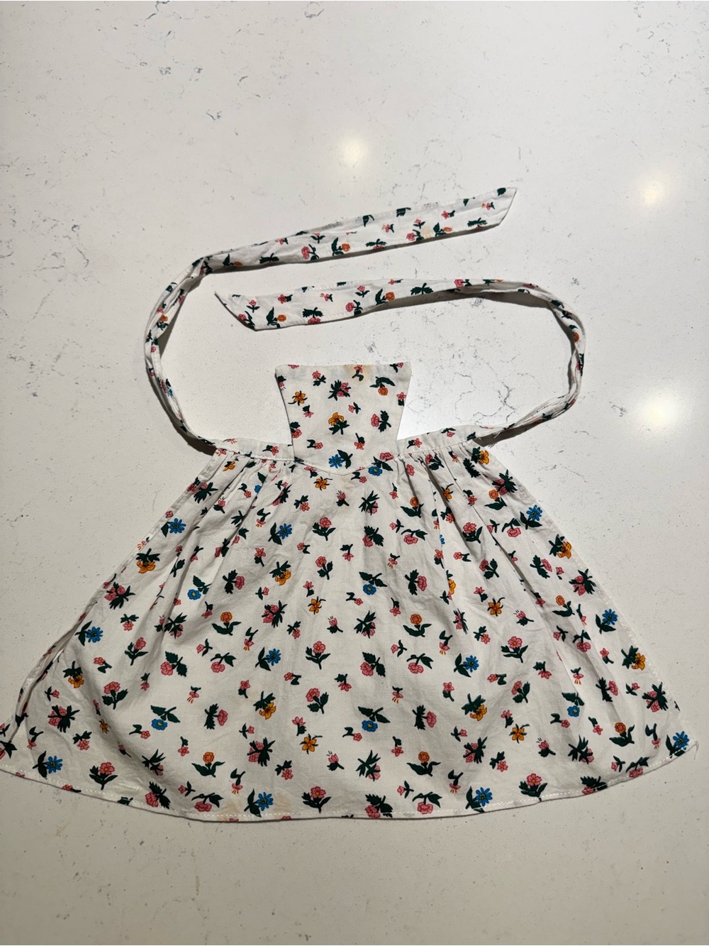 American Girl Felicity’s Birthday Apron SEE PHOTOS
